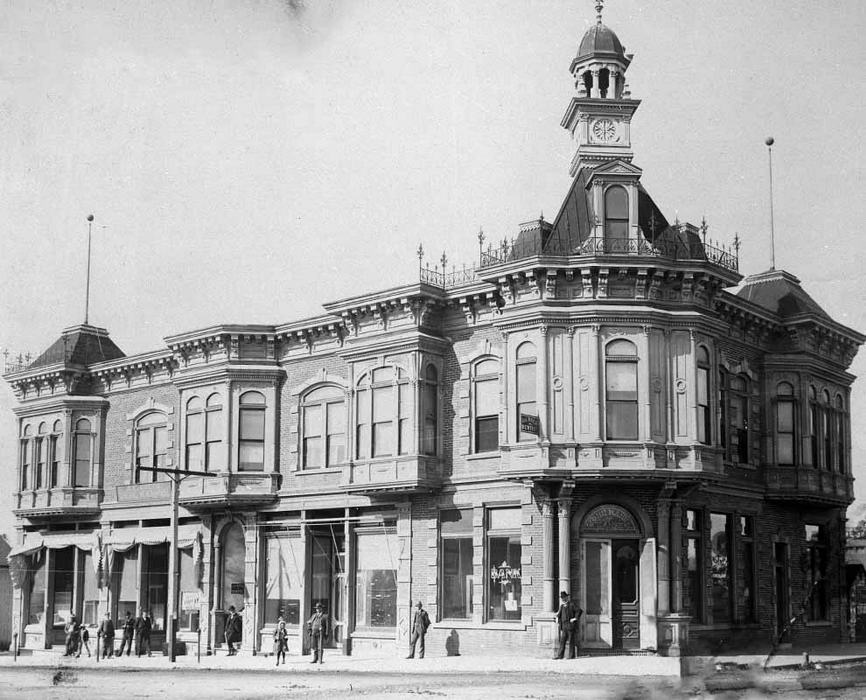 Oceanside Historical Society - 11-2-First-National-Bank-on-2nd-and-Hill-Streets_resize