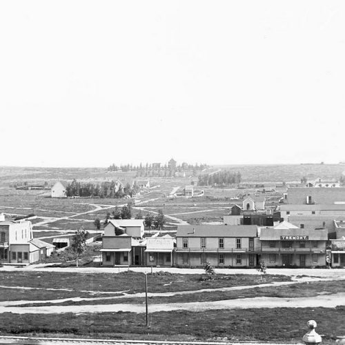 Oceanside Historical Society - 1890 Looking over RR towards Cleveland street businesses Bunker House Tremont Hotel 3rd & 4th Streets_resize