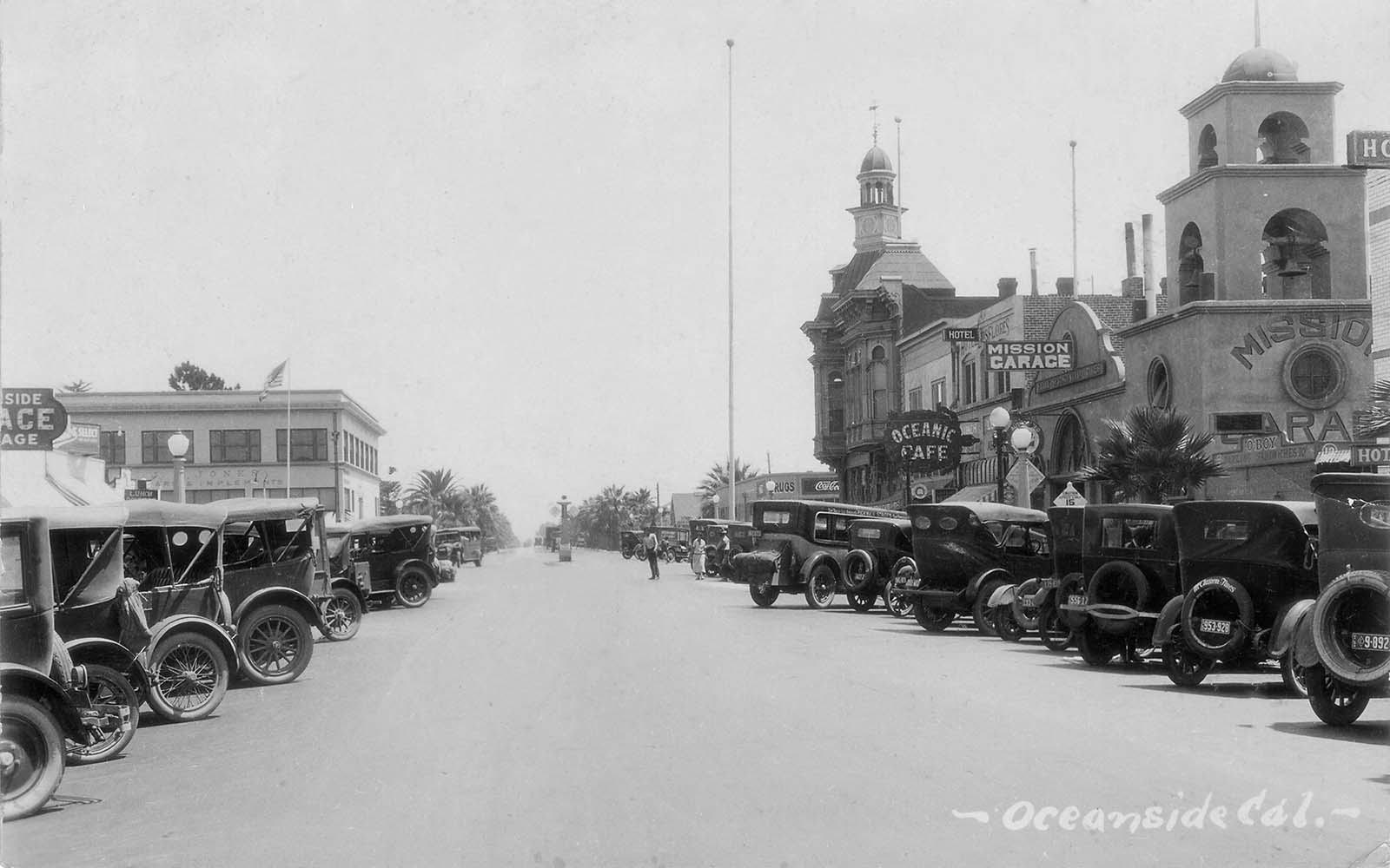Oceanside Historical Society - 1920-002 the 200 block of north hill street circa 1924